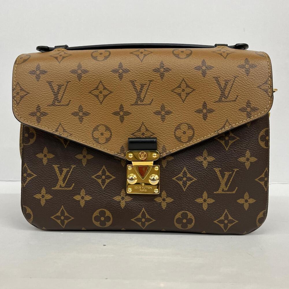 Louis Vuitton Metis Shoulder Bag Pochette